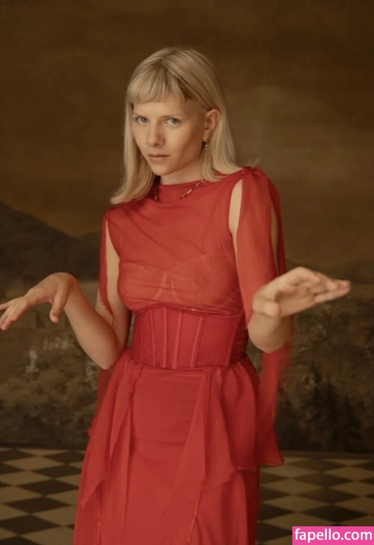 Aurora Aksnes / auroramusic / singer Onlyfans Photo Gallery 