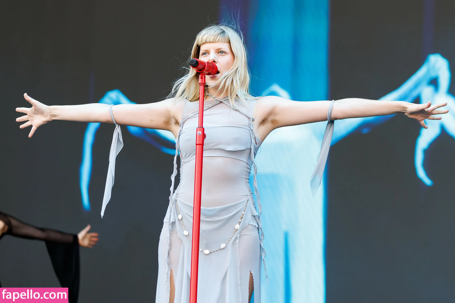 Aurora Aksnes / auroramusic / singer Onlyfans Photo Gallery 