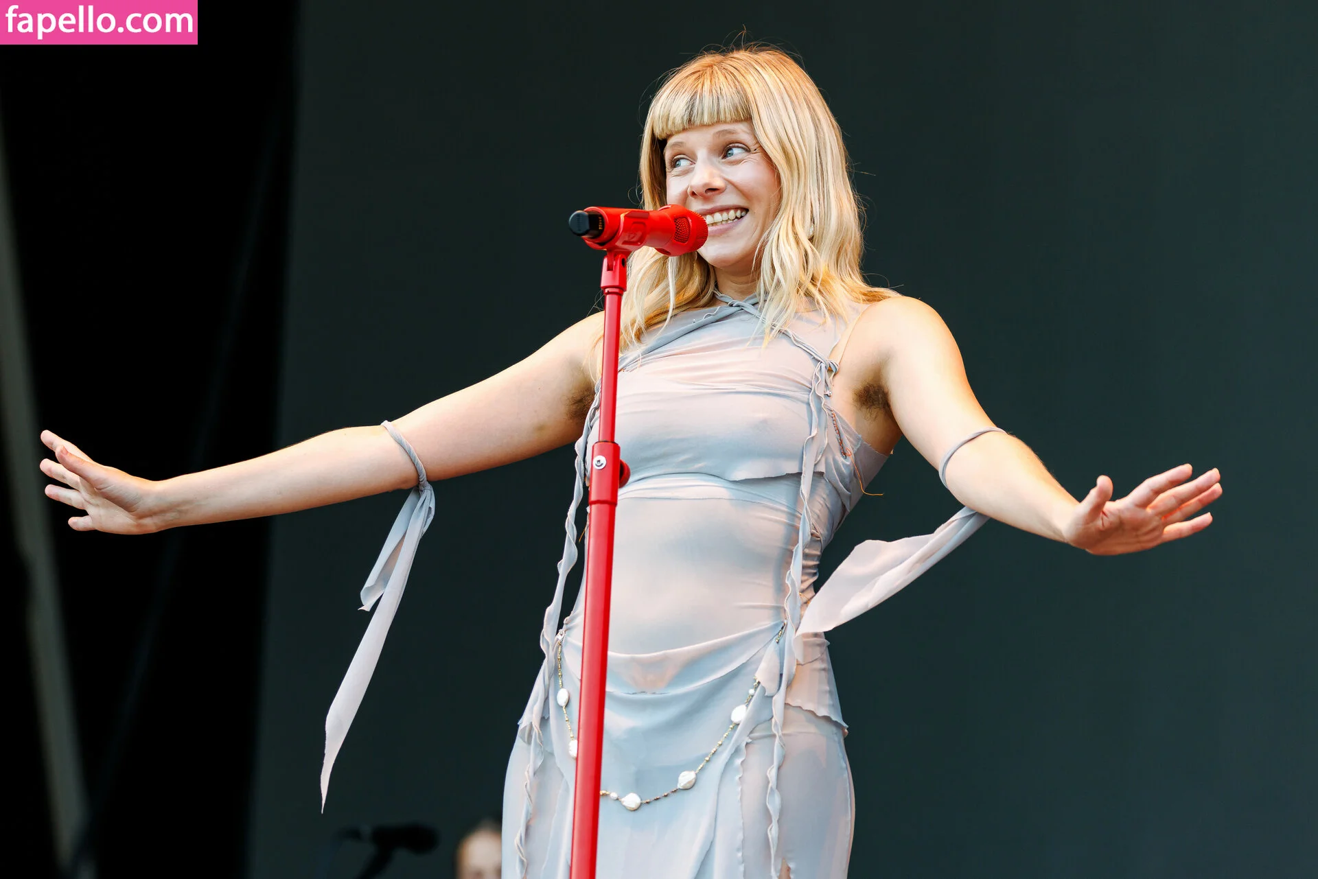 Aurora Aksnes / auroramusic / singer Onlyfans Photo Gallery 