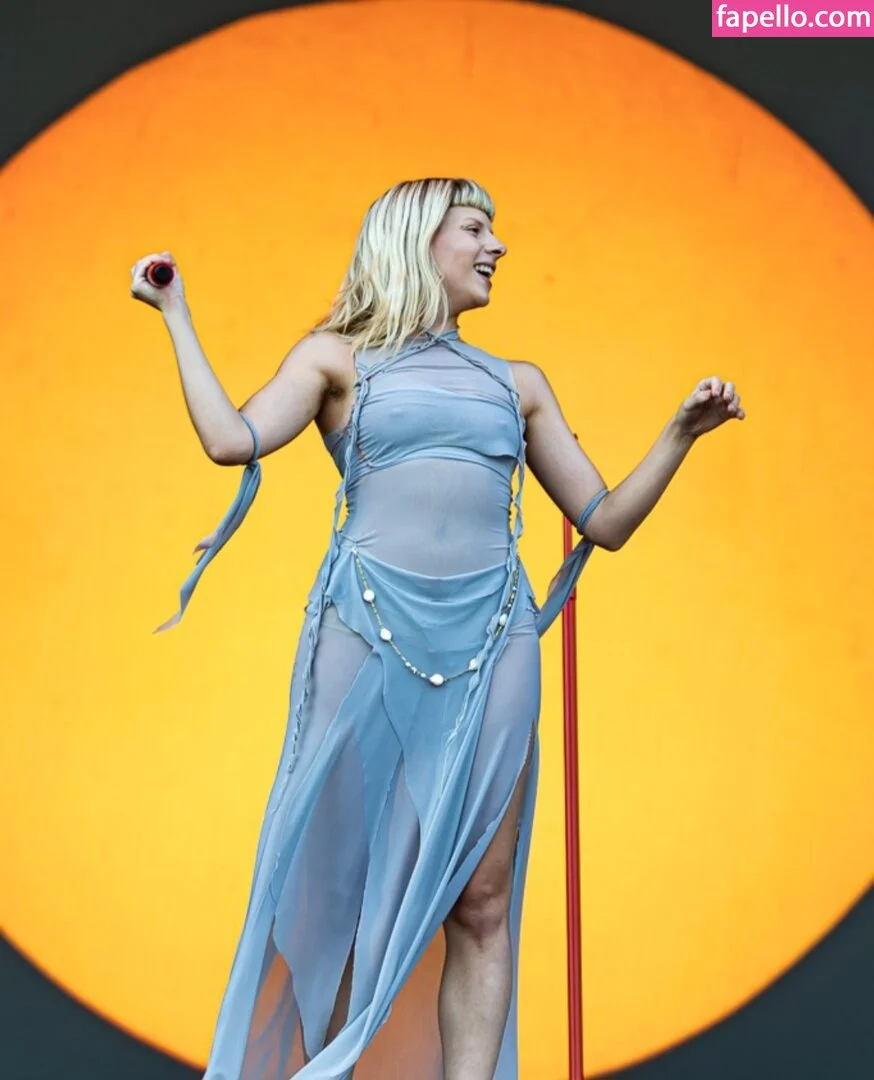 Aurora Aksnes / auroramusic / singer Onlyfans Photo Gallery 