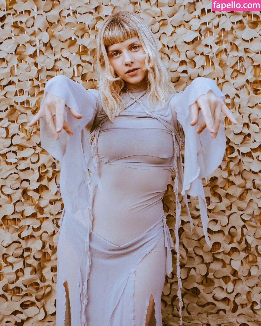 Aurora Aksnes / auroramusic / singer Onlyfans Photo Gallery 