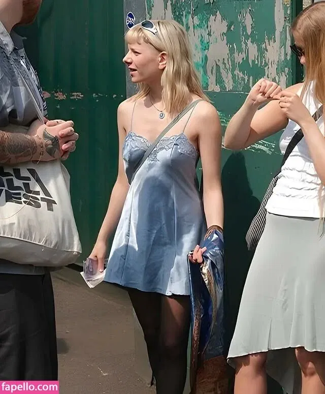 Aurora Aksnes / auroramusic / singer Onlyfans Photo Gallery 