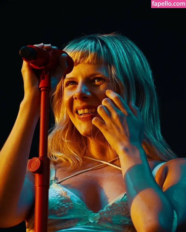 Aurora Aksnes / auroramusic / singer Onlyfans Photo Gallery 