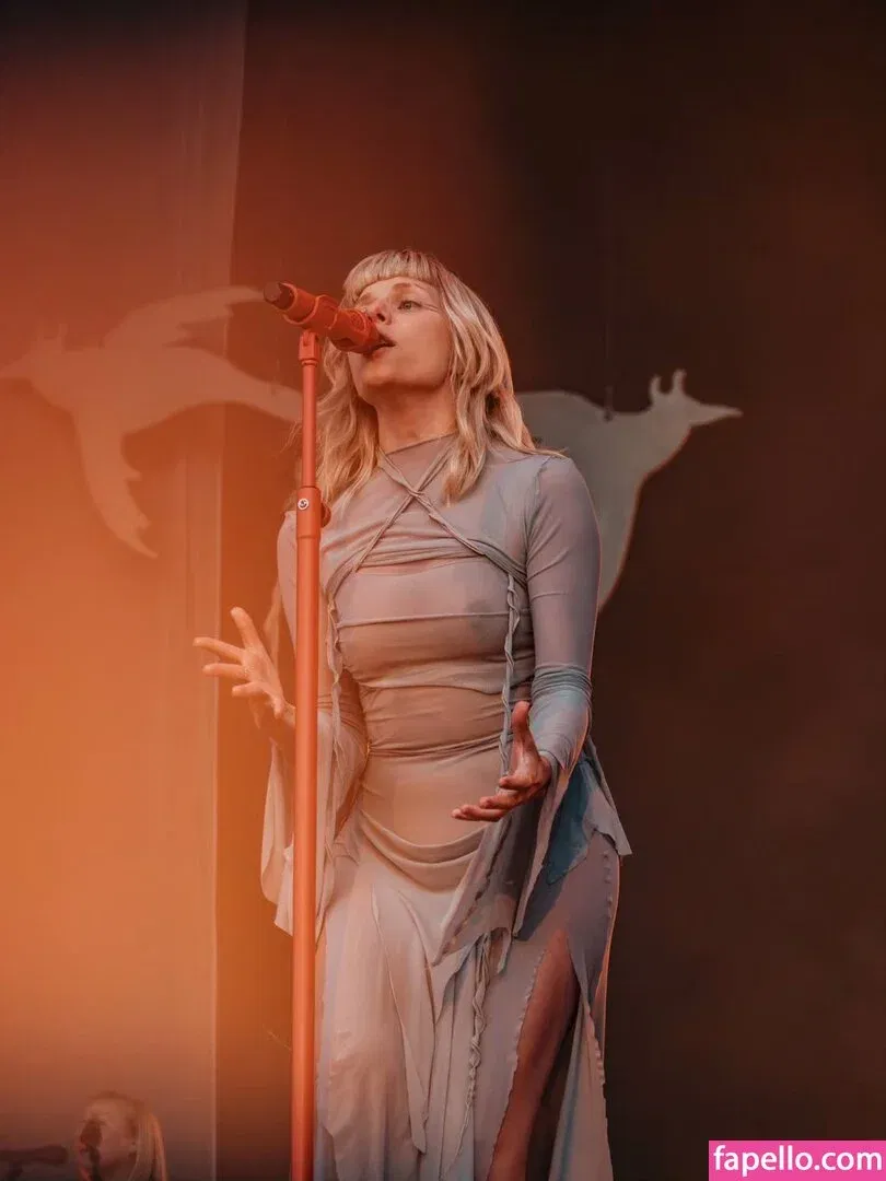 Aurora Aksnes / auroramusic / singer Onlyfans Photo Gallery 
