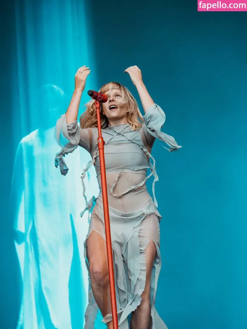 Aurora Aksnes / auroramusic / singer Onlyfans Photo Gallery 
