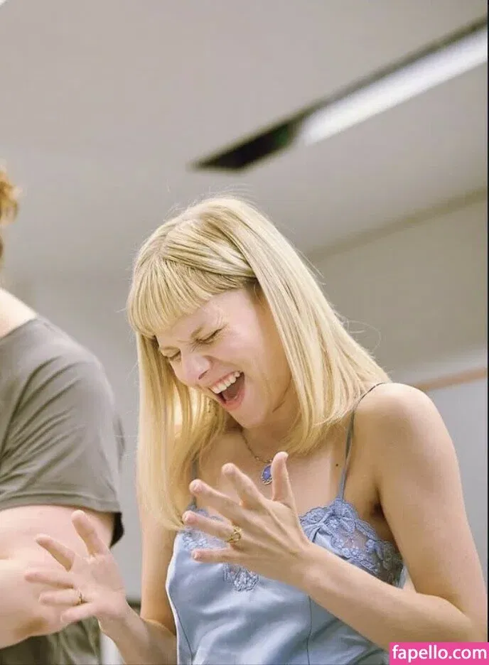 Aurora Aksnes / auroramusic / singer Onlyfans Photo Gallery 