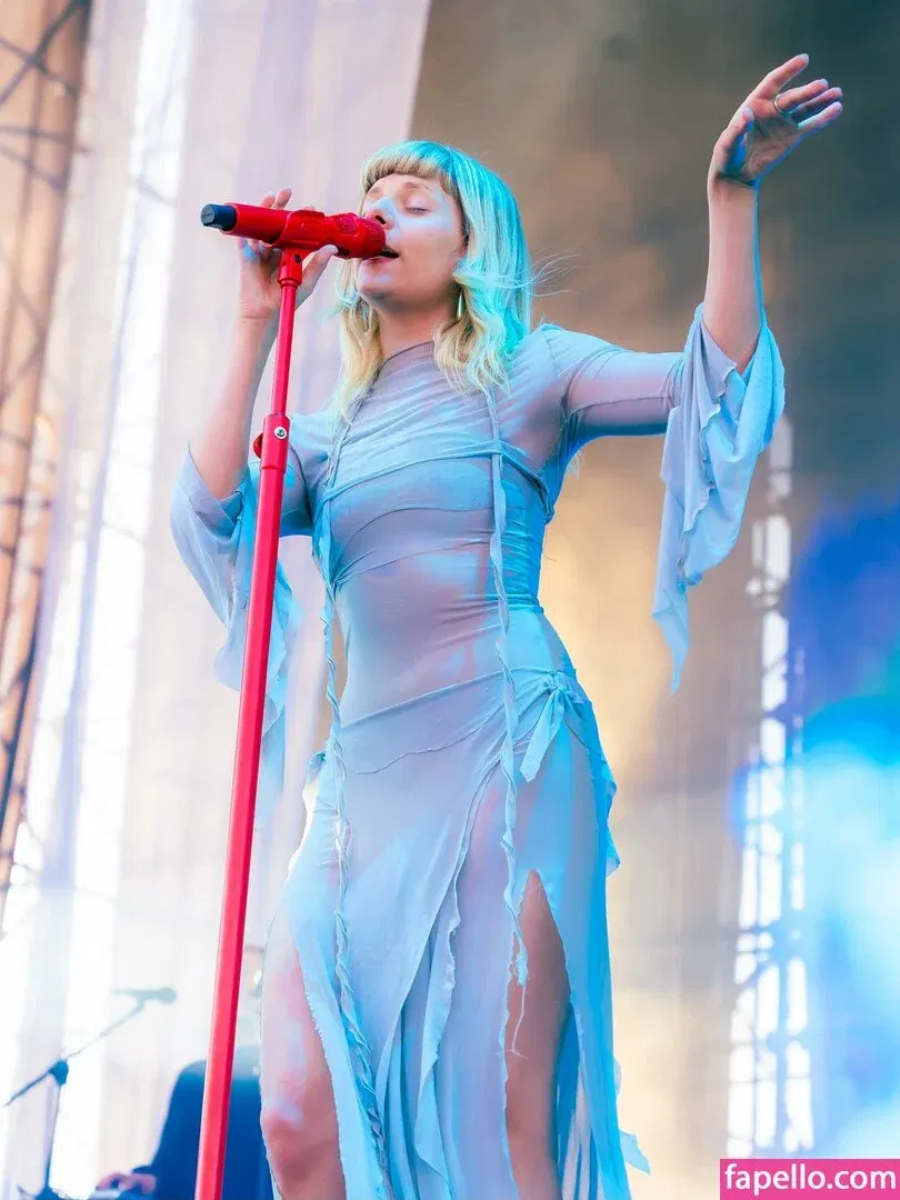 Aurora Aksnes / auroramusic / singer Onlyfans Photo Gallery 