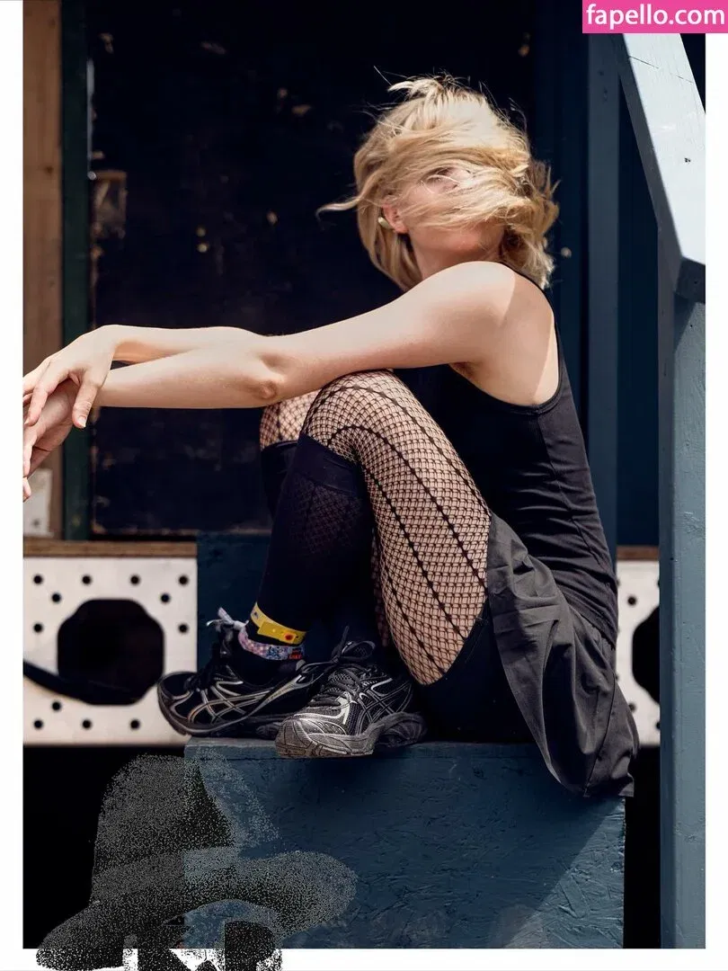 Aurora Aksnes / auroramusic / singer Onlyfans Photo Gallery 