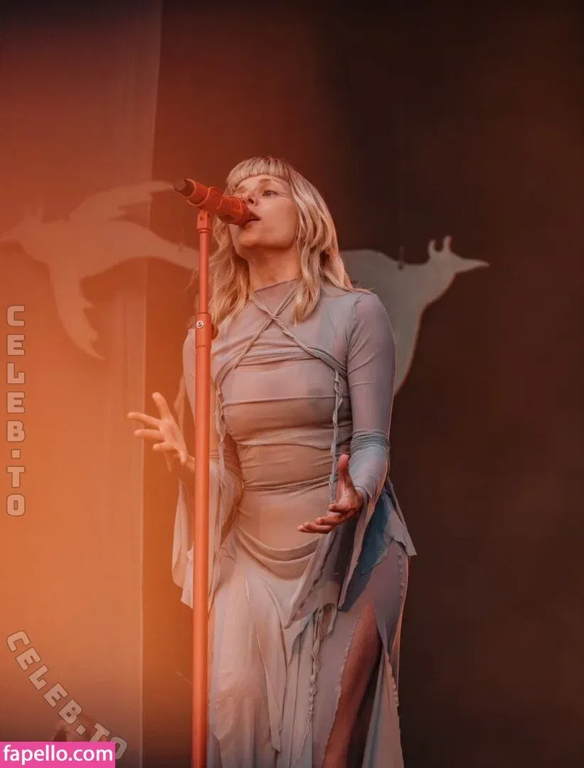 Aurora Aksnes / auroramusic / singer Onlyfans Photo Gallery 