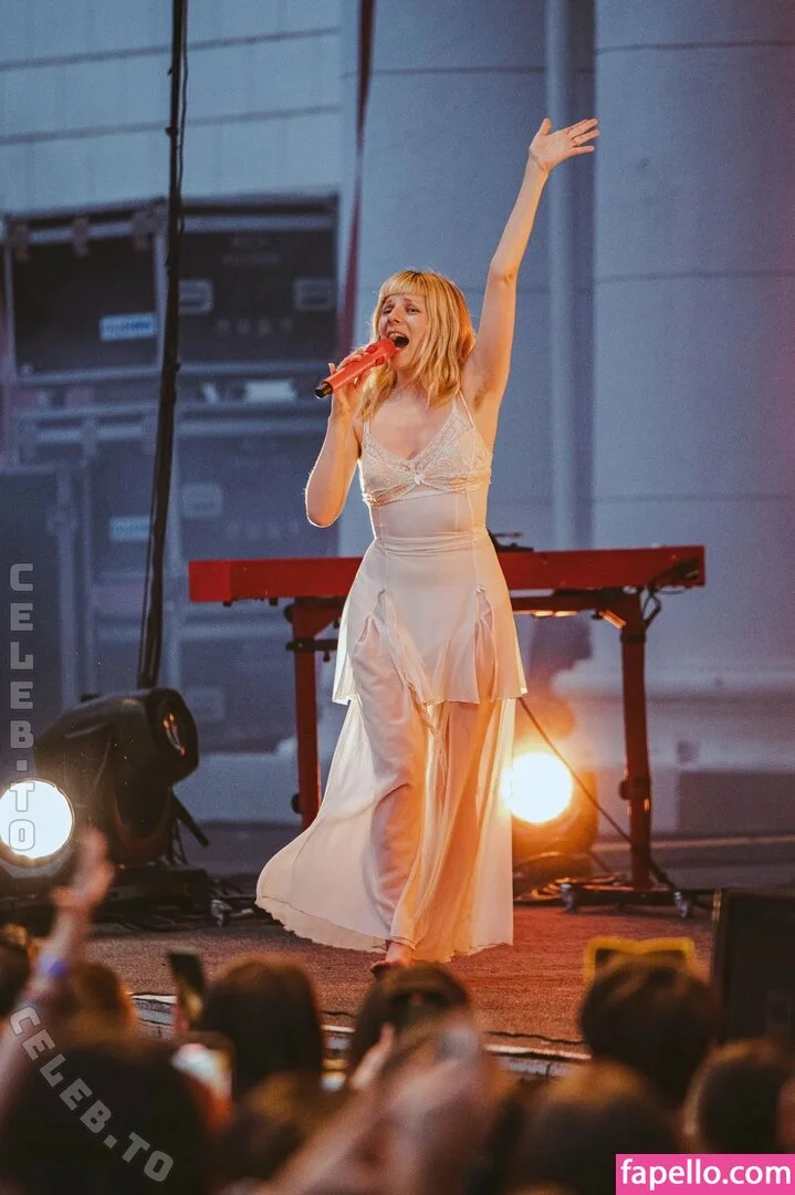 Aurora Aksnes / auroramusic / singer Onlyfans Photo Gallery 