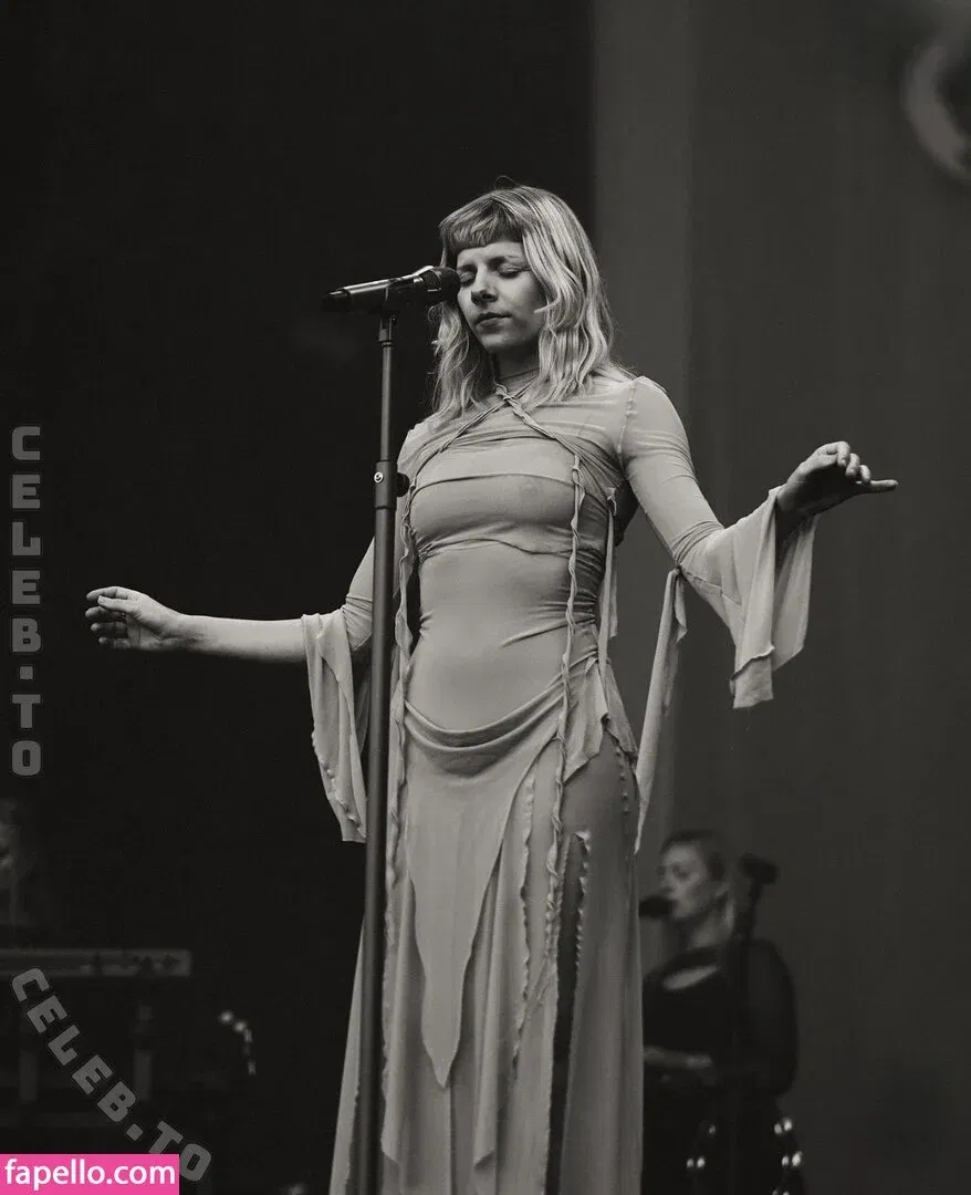 Aurora Aksnes / auroramusic / singer Onlyfans Photo Gallery 