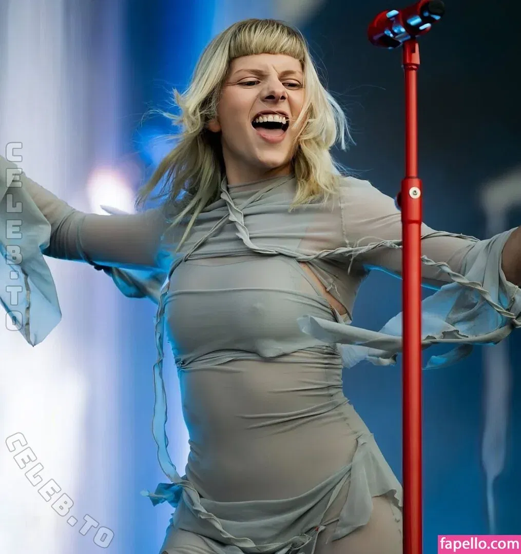 Aurora Aksnes / auroramusic / singer Onlyfans Photo Gallery 