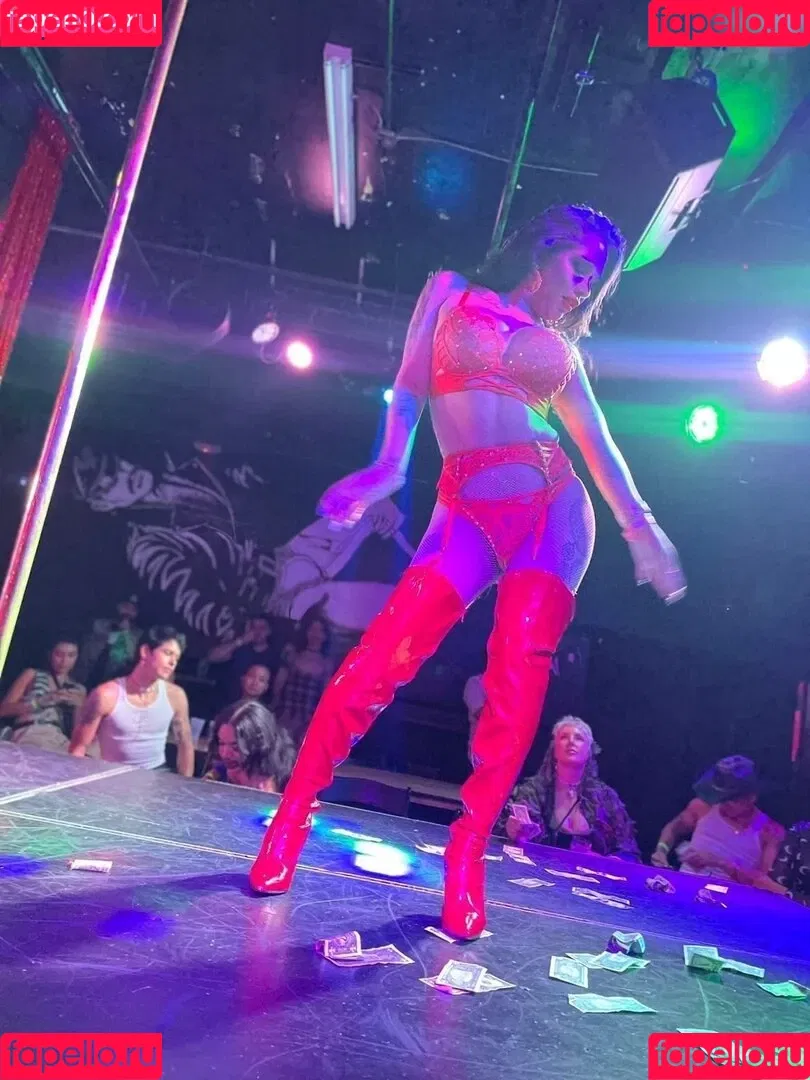 Jane Marie / seejanemarie Onlyfans Photo Gallery 