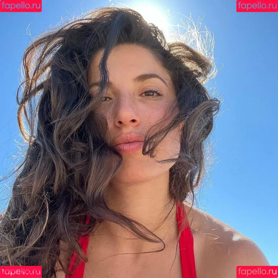 Tania Raymonde / tania.raymonde Onlyfans Photo Gallery 