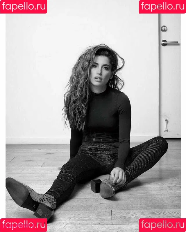 Tania Raymonde / tania.raymonde Onlyfans Photo Gallery 