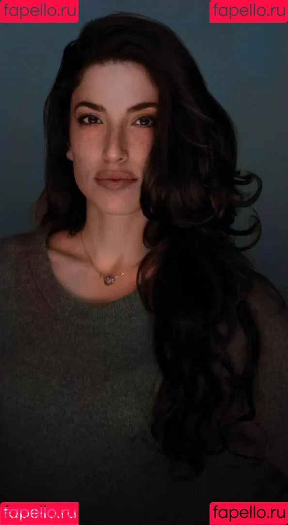 Tania Raymonde / tania.raymonde Onlyfans Photo Gallery 