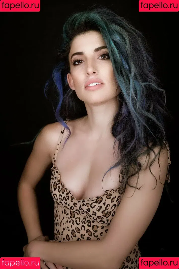 Tania Raymonde / tania.raymonde Onlyfans Photo Gallery 