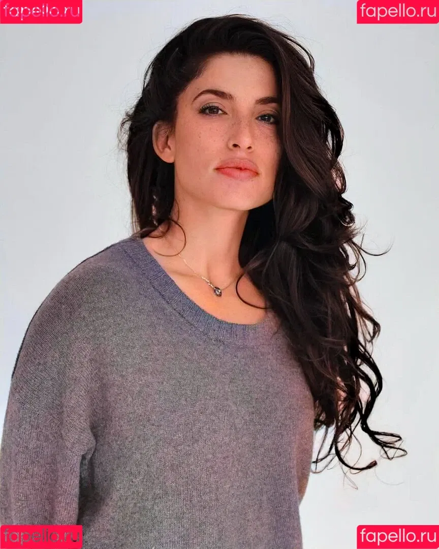 Tania Raymonde / tania.raymonde Onlyfans Photo Gallery 