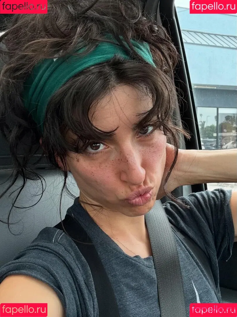 Tania Raymonde / tania.raymonde Onlyfans Photo Gallery 