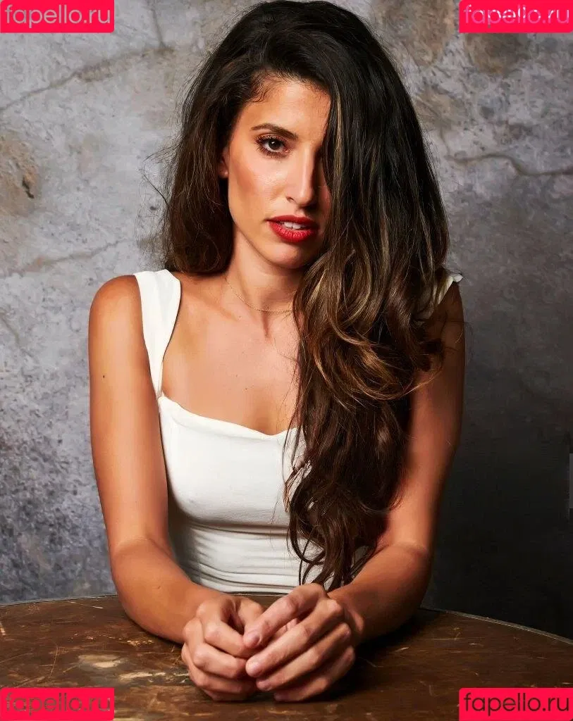 Tania Raymonde / tania.raymonde Onlyfans Photo Gallery 