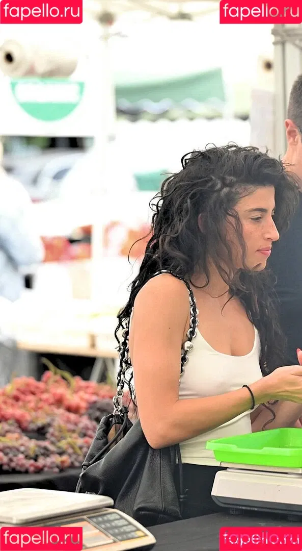 Tania Raymonde / tania.raymonde Onlyfans Photo Gallery 