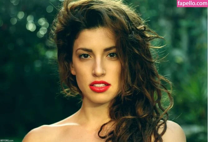 Tania Raymonde / tania.raymonde Onlyfans Photo Gallery 