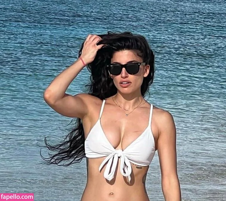 Tania Raymonde / tania.raymonde Onlyfans Photo Gallery 