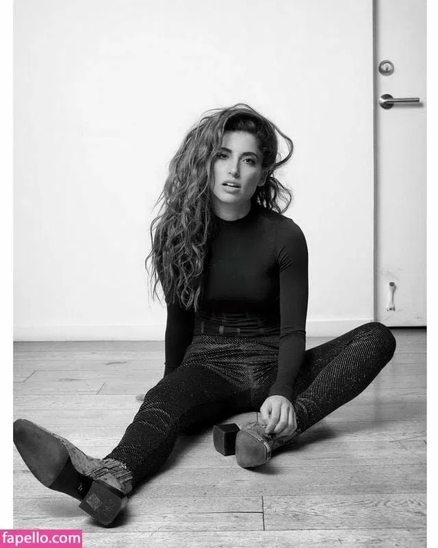 Tania Raymonde / tania.raymonde Onlyfans Photo Gallery 