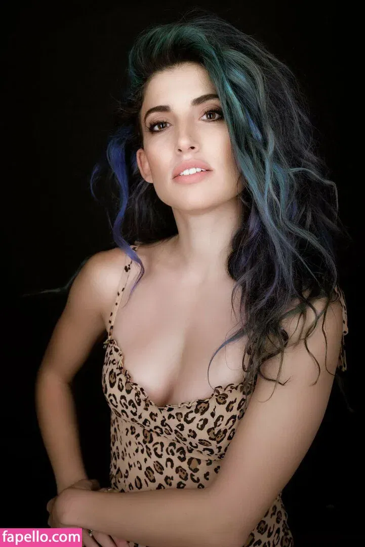 Tania Raymonde / tania.raymonde Onlyfans Photo Gallery 