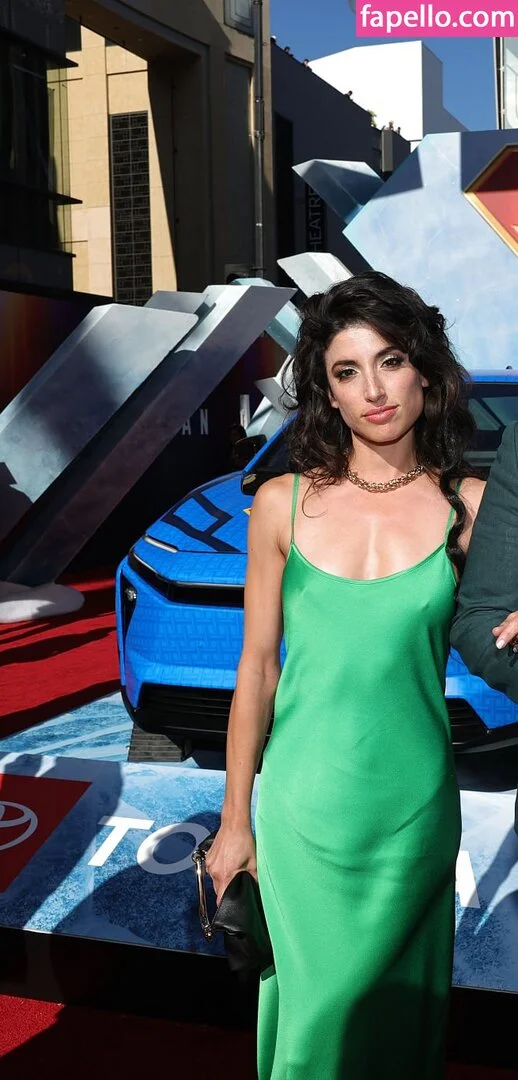 Tania Raymonde / tania.raymonde Onlyfans Photo Gallery 