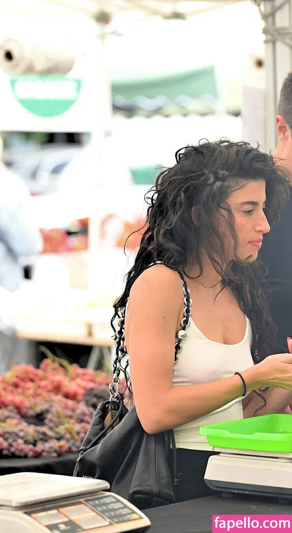 Tania Raymonde / tania.raymonde Onlyfans Photo Gallery 