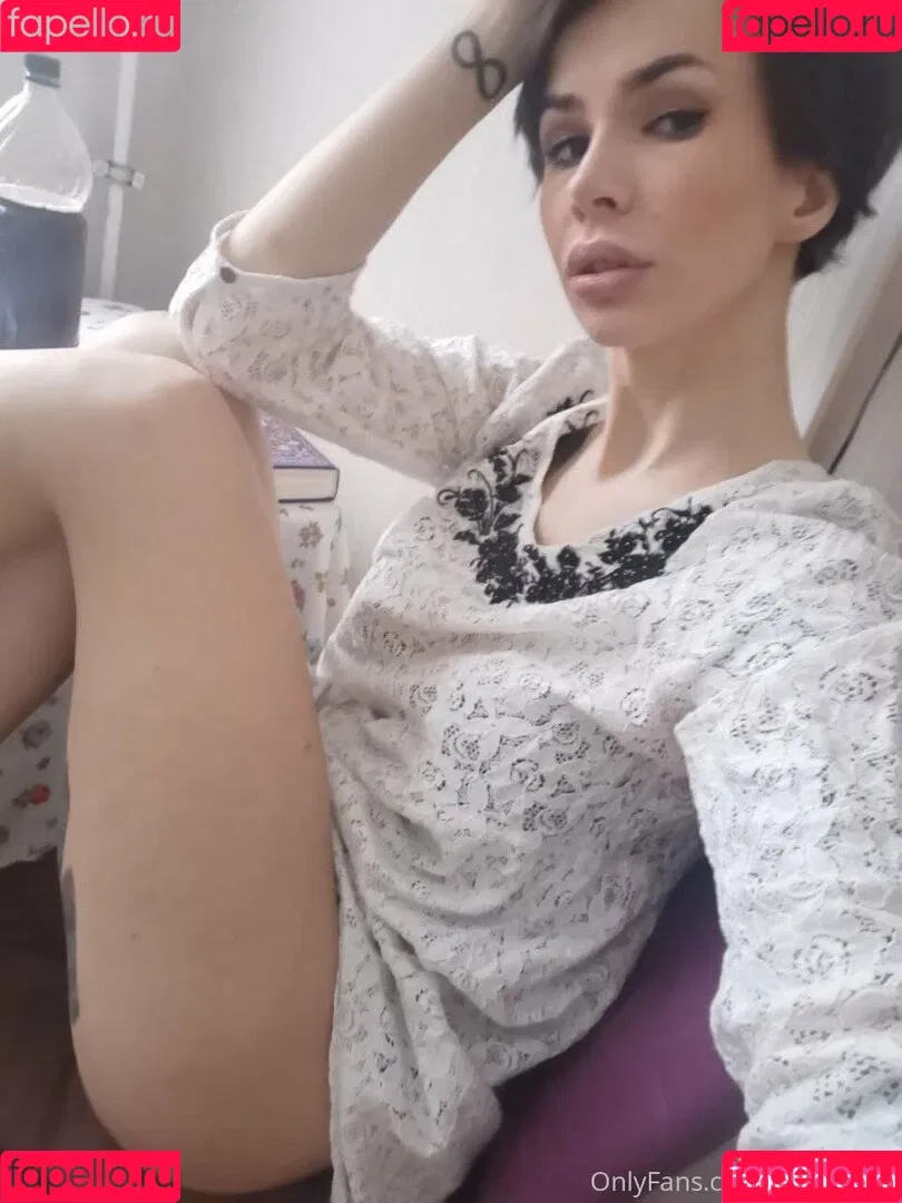elenahug / elenahugs Onlyfans Photo Gallery 