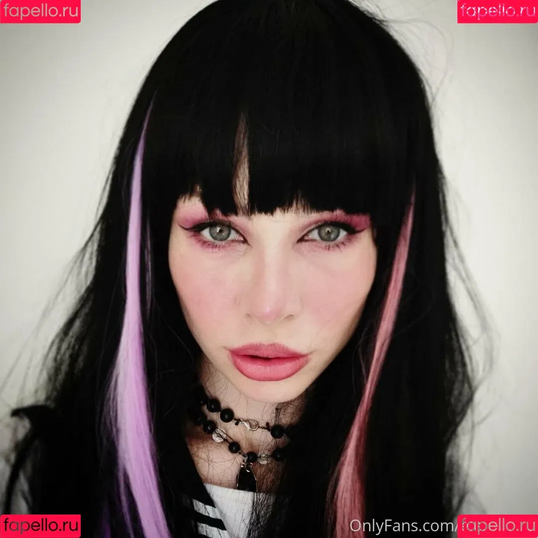 elenahug / elenahugs Onlyfans Photo Gallery 
