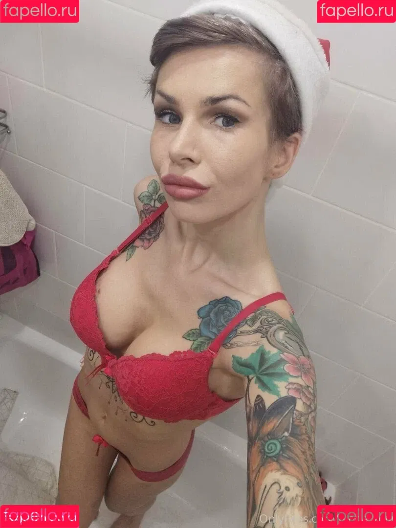 elenahug / elenahugs Onlyfans Photo Gallery 