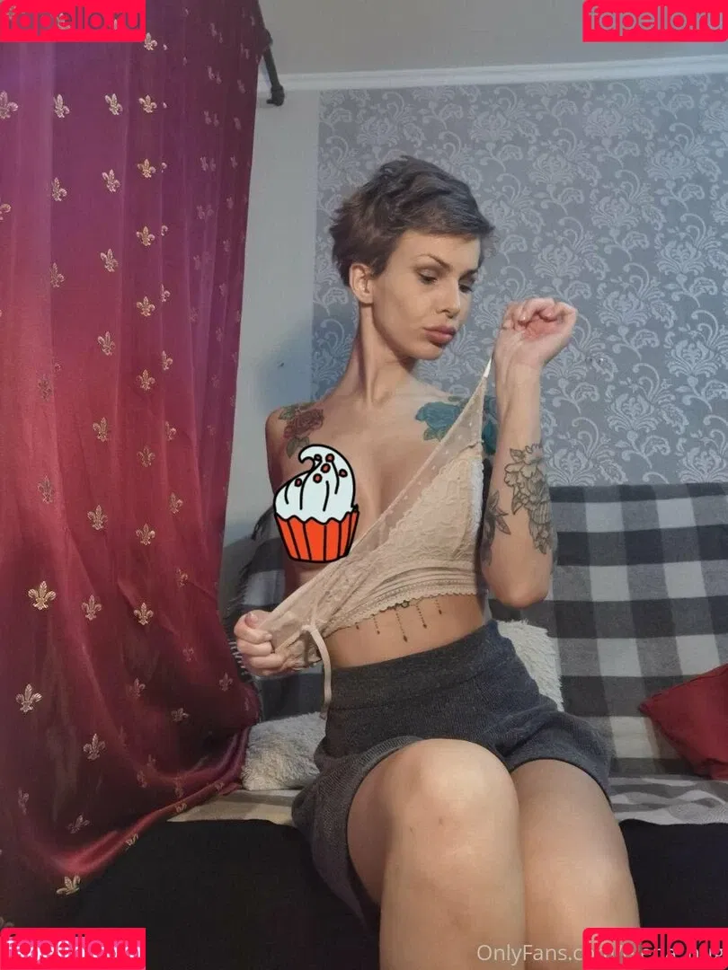 elenahug / elenahugs Onlyfans Photo Gallery 