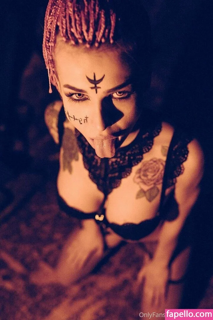 elenahug / elenahugs Onlyfans Photo Gallery 