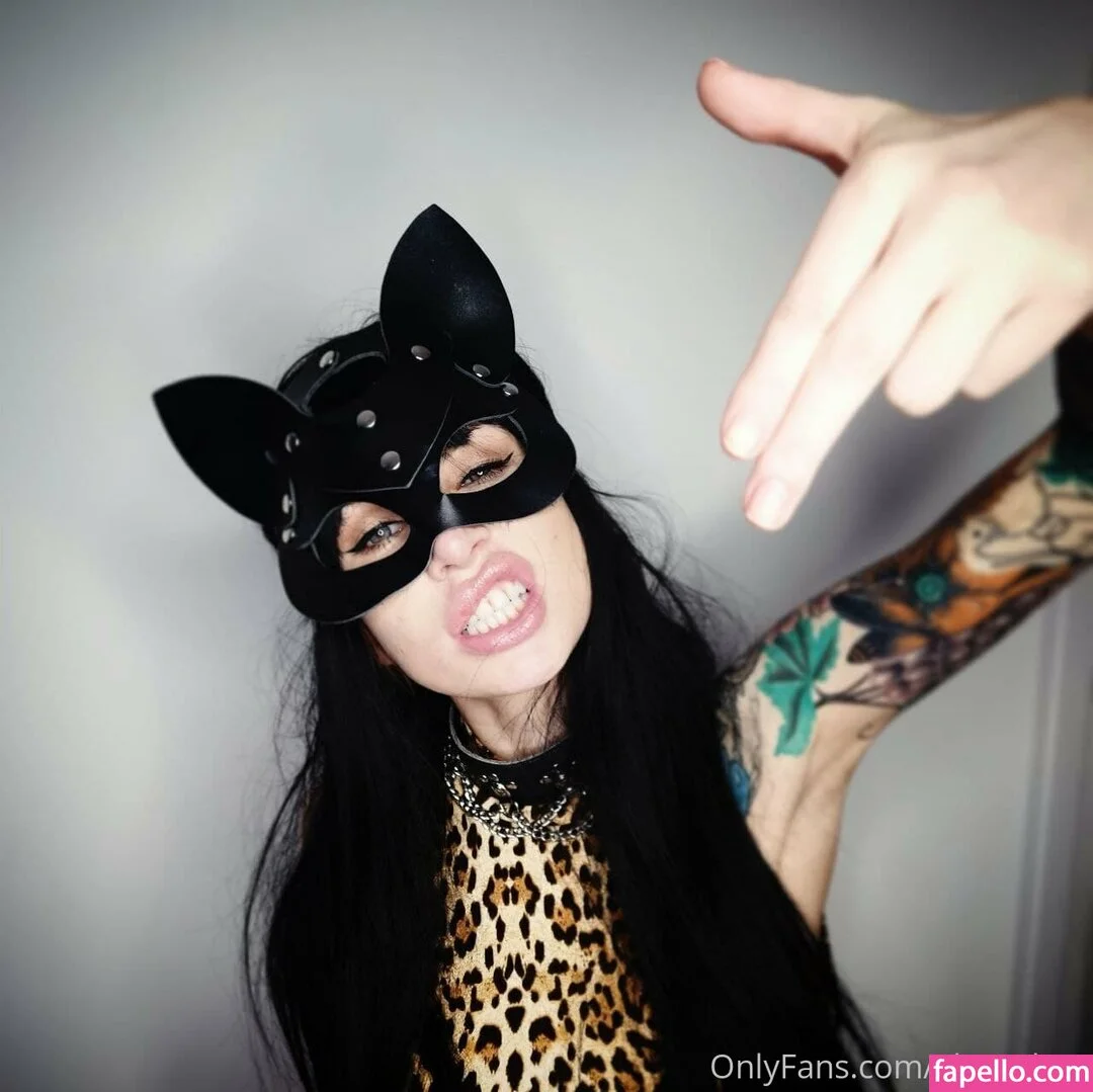 elenahug / elenahugs Onlyfans Photo Gallery 