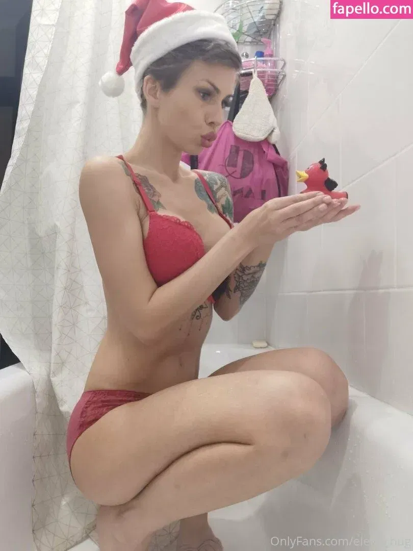 elenahug / elenahugs Onlyfans Photo Gallery 