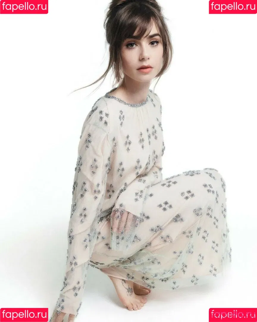 Lily Collins / lily_collins / lilyjcollins Onlyfans Photo Gallery 