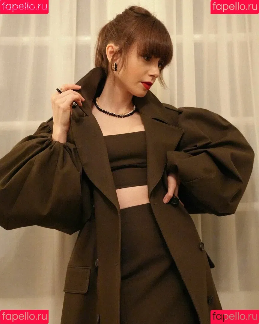 Lily Collins / lily_collins / lilyjcollins Onlyfans Photo Gallery 