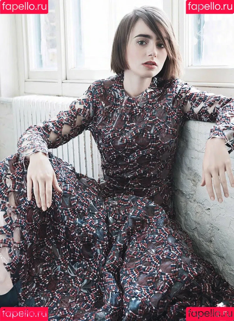 Lily Collins / lily_collins / lilyjcollins Onlyfans Photo Gallery 