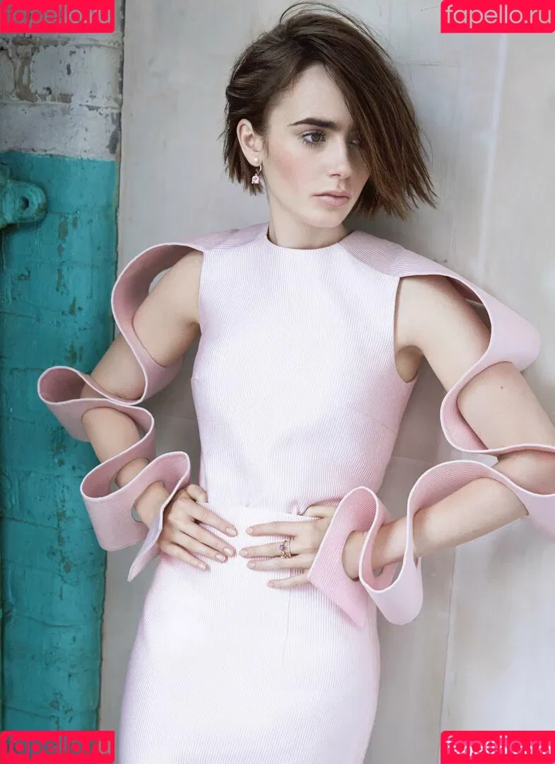 Lily Collins / lily_collins / lilyjcollins Onlyfans Photo Gallery 