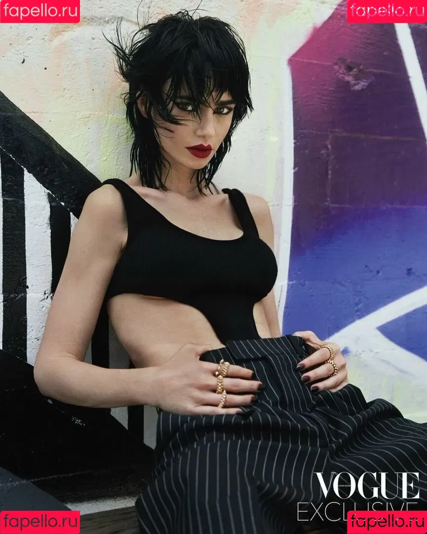 Lily Collins / lily_collins / lilyjcollins Onlyfans Photo Gallery 