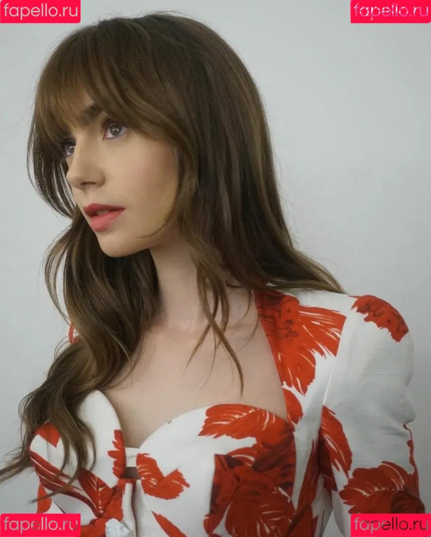 Lily Collins / lily_collins / lilyjcollins Onlyfans Photo Gallery 