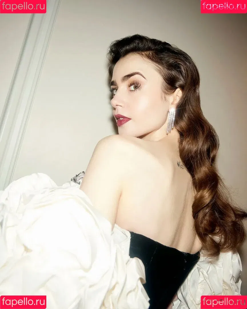 Lily Collins / lily_collins / lilyjcollins Onlyfans Photo Gallery 