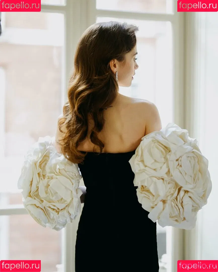 Lily Collins / lily_collins / lilyjcollins Onlyfans Photo Gallery 