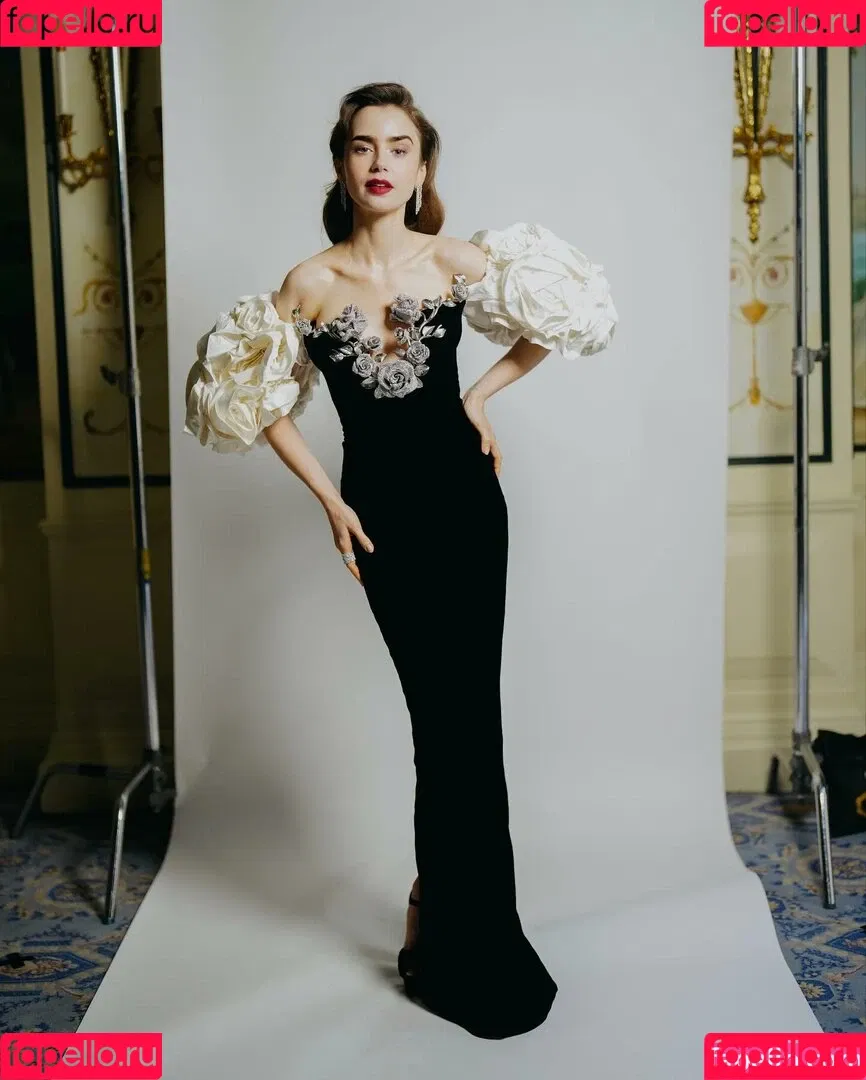 Lily Collins / lily_collins / lilyjcollins Onlyfans Photo Gallery 