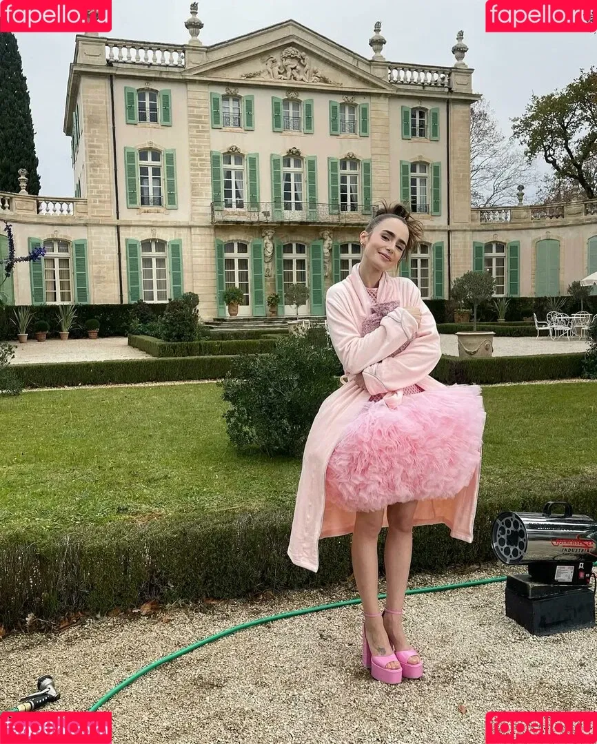 Lily Collins / lily_collins / lilyjcollins Onlyfans Photo Gallery 