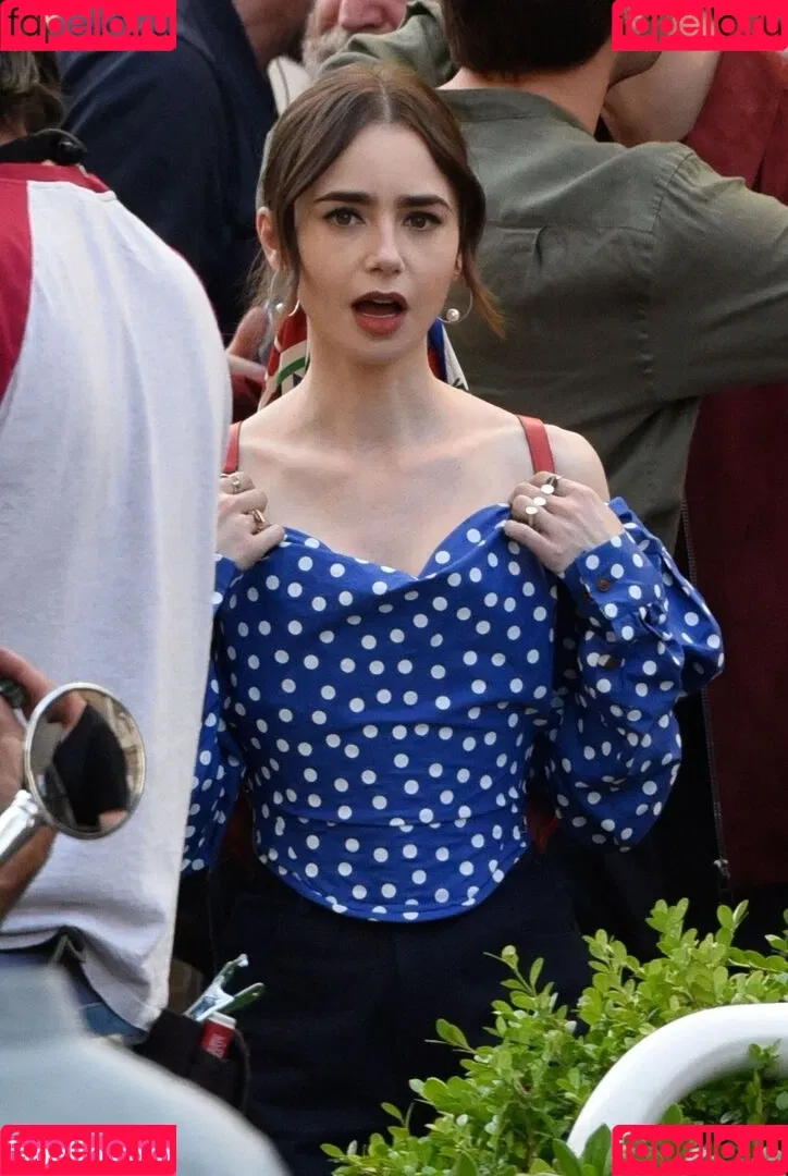 Lily Collins / lily_collins / lilyjcollins Onlyfans Photo Gallery 