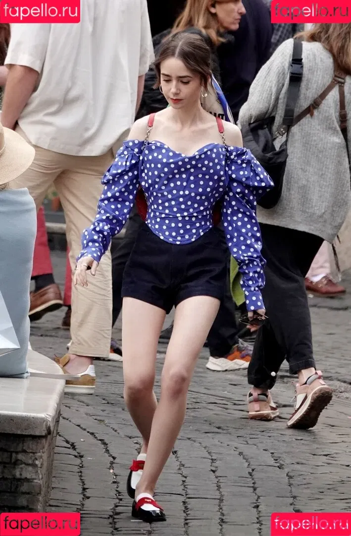 Lily Collins / lily_collins / lilyjcollins Onlyfans Photo Gallery 